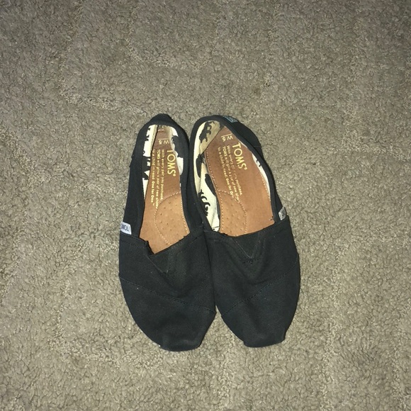 toms size 5 womens